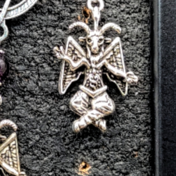 Baphomet Unisex Necklace and Earring Jewelry Set Amethyst Stone - Picture 4 of 4